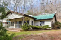 Pinners Compound- 4 Br Hot Tub Fire Pit Hotel dekat Lake Powhatan Recreation Area & Campground