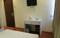 Rose Cottage Hotel Impian Senai Hotels in Senai