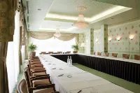 Carlton Ambassador Hotels in Hague