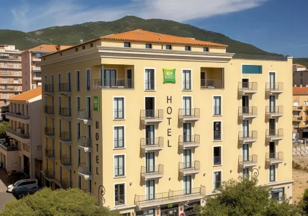 Ibis Styles Ajaccio Napoleon Отели в г. Аяччо