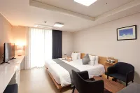 Leeinstay Hotel