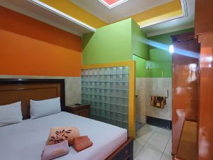 Homestay Gayatri Sawojajar near Univ Negeri Malang Kampus 2 Mitra RedDoorz