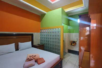 Homestay Gayatri Sawojajar Near Univ Negeri Malang Kampus 2 Mitra RedDoorz Hotels in Wringinanom