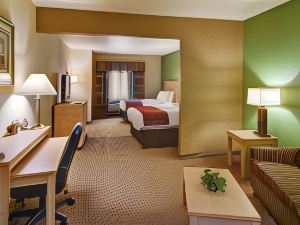 Comfort Suites Lindale