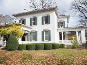 Canandaigua Guesthouse