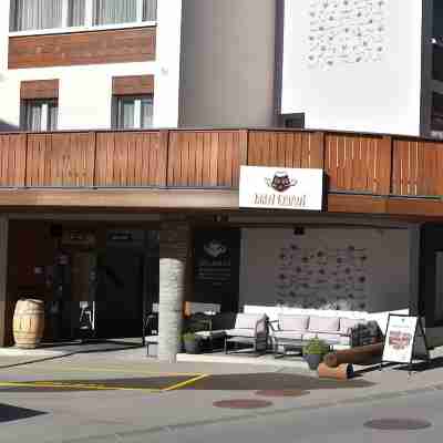 Hôtel Central Spa & Lounge Bar - Espace Bien-Être By VAGHEGGI - Crans-Montana Hotel Exterior