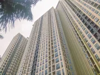 Cozy Living and Homey Studio Transpark Cibubur Apartment