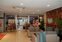Airport Gateway Hotel - Pools