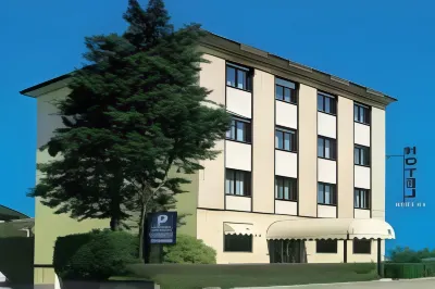 Hotel la Pace Hôtels à : Montaldo Torinese