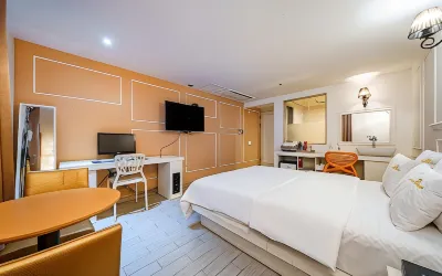 Changwon Sangnam-Dong M Hotels near Changwonjungang Station