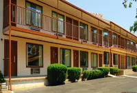The Parkwood Inn & Suites - WiFi