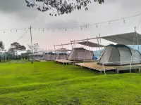 CampCoffee Glamping @ TamanKita Hotel di Caringin