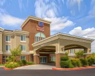 SpringHill Suites Turlock Hotel dekat Grocery Outlet