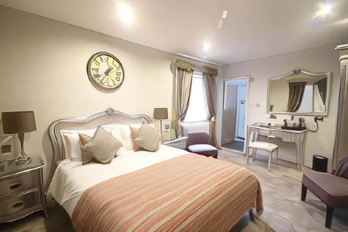 The Malvern Hills Hotel - parking
