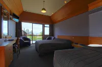 Rosebank Lodge Hotels in Kaka Point