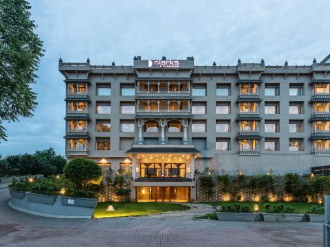 Clarks Inn Suites Raipur