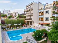 Eltina Hotel - Pools