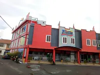 Motel Fyna Hotels near TAMAN SRI BAKONG