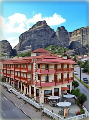 Famissi Hotel Hotels near Meteora Sandals (Ekfrasi)