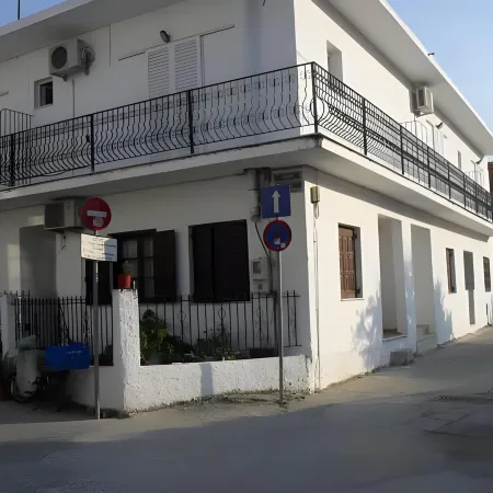 Capella Town, Skiathos