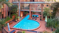 Gordon House Apartments - Swimmingpools