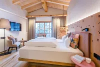 "Quality Hosts Arlberg" Hotel Zur Pfeffermühle Hotels in Holzgau