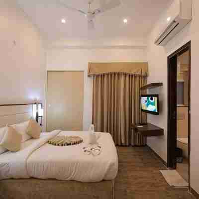 Hide Away Studios Rooms