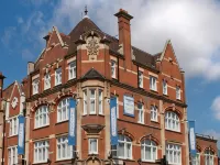 W12客房旅館 洛夫特斯路球場（Loftus Road）附近的飯店