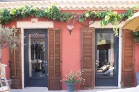 La Maison Clémenceau Hôtels à : Miramas