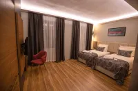Divares Luxury Hotel