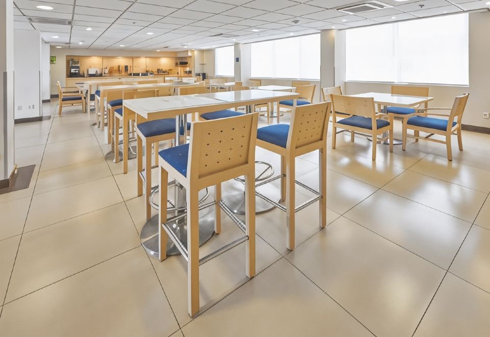 City Express PueblaOver view