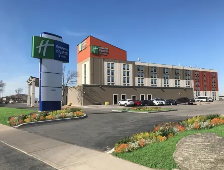 Holiday Inn Express & Suites Toronto Airport West