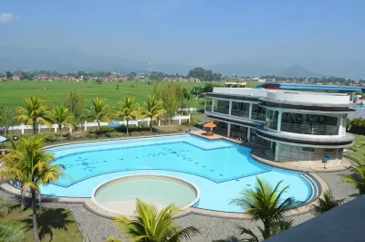 Sutanraja Hotel & Convention Centre Hotel dekat Alun-alun Soreang