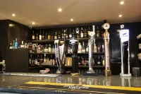 Crown Hotel & Bar