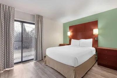 MainStay Suites St. Louis - Galleria Hotel di Richmond Heights