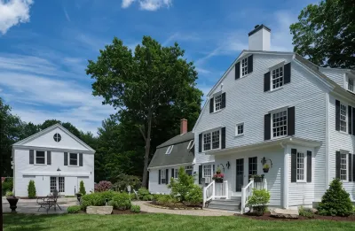 Waldo Emerson Inn Hotels in Kennebunk