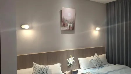 Rooster B&B Отели рядом с достопримечательностью «Qi Jing Bathing Beach»