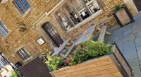 The Hind Hotel Hoteles cerca de Hinwick House