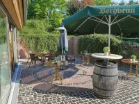 Landgasthaus Zur Linde Hotels in Uslar