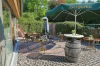 Landgasthaus Zur Linde Hotels in 