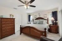 Spacious Home near Warm Mineral Springs, Beaches and Fun Outdoor Activities