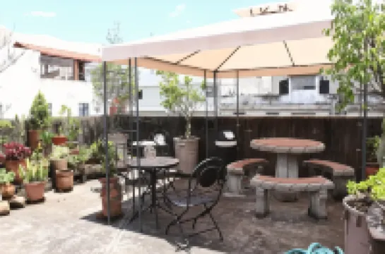 Habitaciones Eco-Terrazas Hotel berhampiran Catedral Metropolitana de Santiago de Guatemala