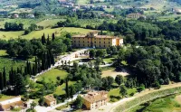 Il Borgo di Villa Castelletti Country Hotel Hotels in Carmignano