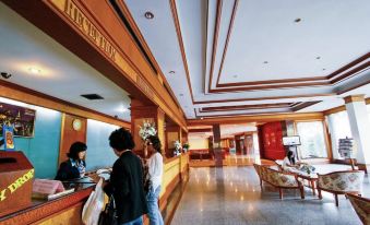 Grand Park Hotel