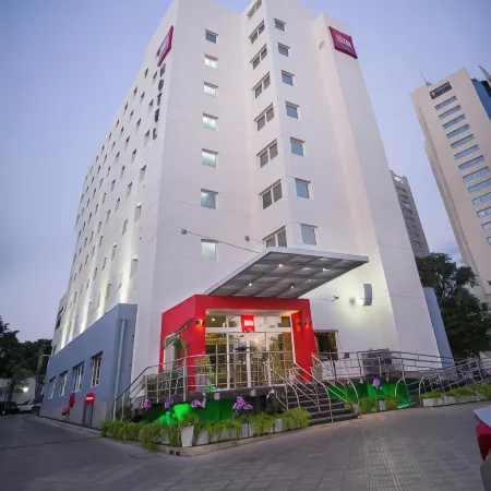 Ibis Asuncion