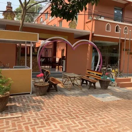 Bagan Comfort Hotel Отели в г. Баган