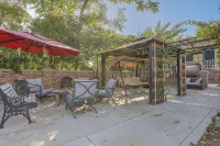 Americas Best Value Inn & Suites-Royal Carriage