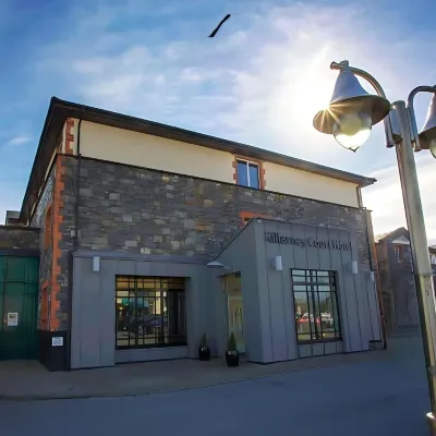 Killarney Court Hotel โรงแรมใกล้Killarney Railway Station