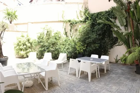 Soho Valencia Отели рядом с достопримечательностью «Font de la Plaça de l'Ajuntament»