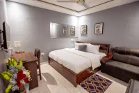 Bella Ella Hotel Hotels in Awutu